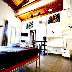 Casa Normanni , Palermo Italia